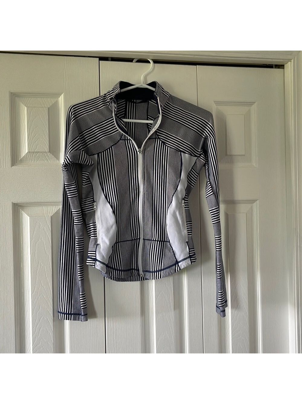 Lululemon Jacket Size 6❤️‍🔥❤️‍🔥